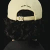 Casquette de baseball Hello Dubai Casquette à logo – vendue exclusivement en ligne et dans nos points de vente aux Émirats arabes unis Casquette de baseball Hello Dubai Casquette à logo – vendue exclusivement en ligne et dans nos points de vente aux Émirats arabes unis