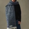 L’écharpe Carro Écharpe longue à franges L’écharpe Carro Écharpe longue à franges