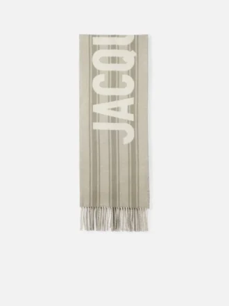 L’écharpe Jacquemus Écharpe à logo frangé L’écharpe Jacquemus Écharpe à logo frangé