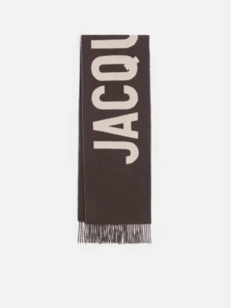 L’écharpe Jacquemus Écharpe à logo frangé L’écharpe Jacquemus Écharpe à logo frangé
