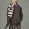 L’écharpe Jacquemus Écharpe à logo frangé L’écharpe Jacquemus Écharpe à logo frangé