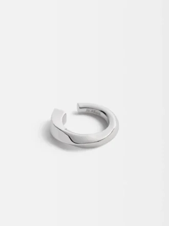La bague Tourni Bague torsadée La bague Tourni Bague torsadée