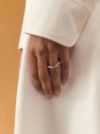 La bague Tourni Bague torsadée La bague Tourni Bague torsadée