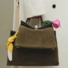 La banane Charm pour sac en forme de banane nouée