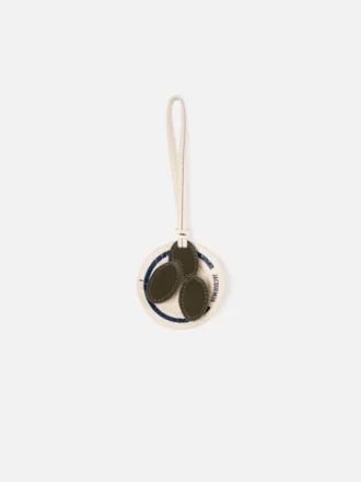 La plaque d&rsquo;olives Charm sac en forme de plaque d&rsquo;olives