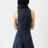 La robe en denim Triangle de Nîmes Robe en denim à col montant La robe en denim Triangle de Nîmes Robe en denim à col montant