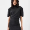 La robe en maille Castagna Robe en maille à manches courtes La robe en maille Castagna Robe en maille à manches courtes
