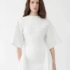 La robe en maille Mistral Robe drapée à manches courtes La robe en maille Mistral Robe drapée à manches courtes