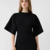 La robe en maille Mistral Robe drapée à manches courtes La robe en maille Mistral Robe drapée à manches courtes