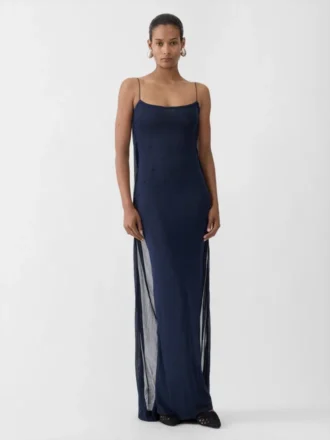 La robe en maille plumetis Robe drapée transparente
