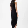 La robe Piazza Robe asymétrique sans manches La robe Piazza Robe asymétrique sans manches