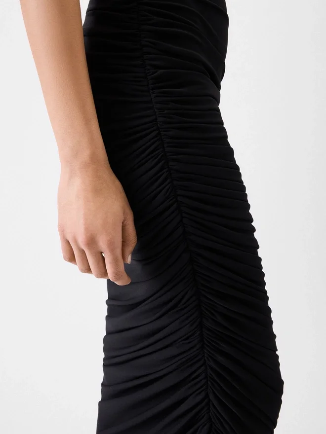 La robe Piazza Robe asymétrique sans manches La robe Piazza Robe asymétrique sans manches