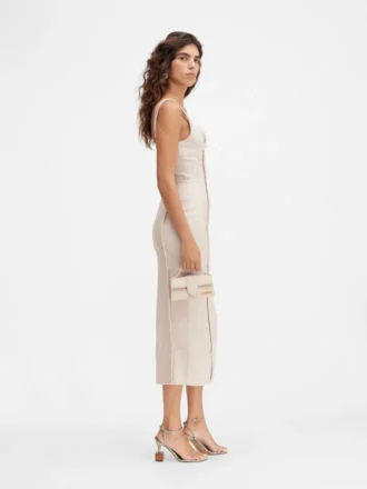 La robe Valérie Robe ajustée effilochée La robe Valérie Robe ajustée effilochée