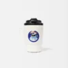 La tasse Mykonos Tasse de voyage – vendue exclusivement en ligne et dans notre complexe de Mykonos La tasse Mykonos Tasse de voyage – vendue exclusivement en ligne et dans notre complexe de Mykonos