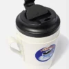 La tasse Mykonos Tasse de voyage – vendue exclusivement en ligne et dans notre complexe de Mykonos La tasse Mykonos Tasse de voyage – vendue exclusivement en ligne et dans notre complexe de Mykonos