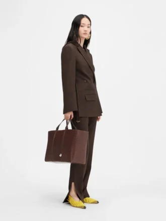 La veste Tibau Blazer asymétrique à double boutonnage La veste Tibau Blazer asymétrique à double boutonnage
