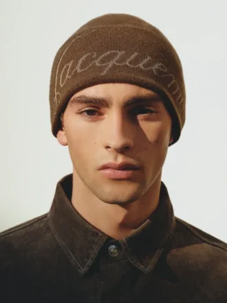Le bonnet Atelier Bonnet à logo jacquard
