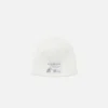 Le bonnet Courchevel High Altitude Club Bonnet en maille logo – vendu exclusivement en ligne et dans notre boutique de Courchevel