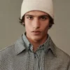 Le bonnet J Bonnet à fines côtes Le bonnet J Bonnet à fines côtes