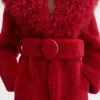 Le manteau long Pilou Manteau long en peau lainée Le manteau long Pilou Manteau long en peau lainée