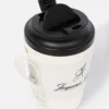 Le mug Montaigne Mug de voyage – vendu exclusivement en ligne et dans notre boutique parisienne Le mug Montaigne Mug de voyage – vendu exclusivement en ligne et dans notre boutique parisienne