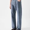 Le pantalon droit en denim de-Nîmes Jean à coupe droite