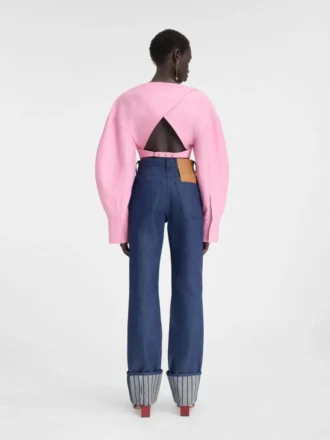 Le pantalon droit en denim de-Nîmes Jean à coupe droite Le pantalon droit en denim de-Nîmes Jean à coupe droite