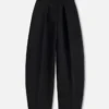 Le pantalon Ovalo Pantalon courbé