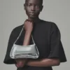Le petit sac à bandoulière Bisou Chaine Small Le petit sac à bandoulière Bisou Chaine Small