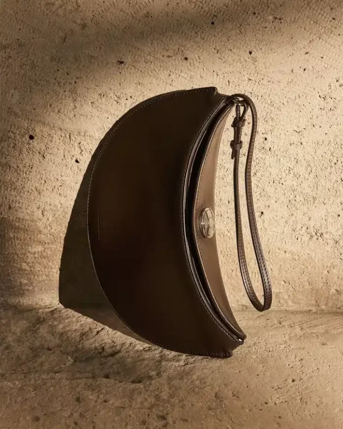 Le petit sac à bandoulière plié Ovalo Small