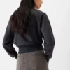 Le pull brodé Pull en maille brodé Le pull brodé Pull en maille brodé