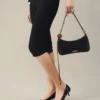 Le sac à bandoulière Bisou Perle Beaded Le sac à bandoulière Bisou Perle Beaded
