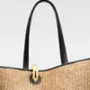 Le sac seau asymétrique Bambola Le sac seau asymétrique Bambola