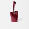 Le sac seau asymétrique Bambola Medium