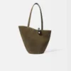 Le sac seau asymétrique Bambola Medium Le sac seau asymétrique Bambola Medium
