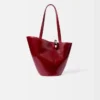 Le sac seau asymétrique Bambola Medium