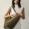 Le sac seau asymétrique Bambola Medium Le sac seau asymétrique Bambola Medium