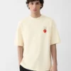 Le t-shirt fraise T-shirt logo avec patch fraise