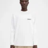 Le t-shirt à manches longues Montaigne Adresse T-shirt à manches longues avec adresse et logo imprimés – vendu exclusivement en ligne et dans notre boutique parisienne