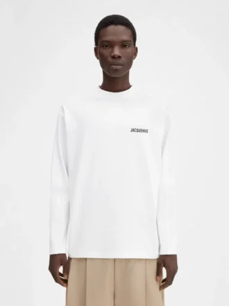 Le t-shirt à manches longues Montaigne Adresse T-shirt à manches longues avec adresse et logo imprimés – vendu exclusivement en ligne et dans notre boutique parisienne