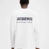 Le t-shirt à manches longues Montaigne Adresse T-shirt à manches longues avec adresse et logo imprimés – vendu exclusivement en ligne et dans notre boutique parisienne
