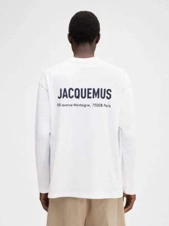 Le t-shirt à manches longues Montaigne Adresse T-shirt à manches longues avec adresse et logo imprimés – vendu exclusivement en ligne et dans notre boutique parisienne