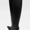 Les bottines Bisou Bottines à talons géométriques Les bottines Bisou Bottines à talons géométriques