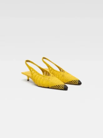 Les escarpins bas Cubisto Banane Escarpins à bride arrière en cuir tressé