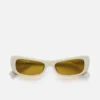Les lunettes de soleil Capri Lunettes de soleil rectangulaires œil-de-chat Les lunettes de soleil Capri Lunettes de soleil rectangulaires œil-de-chat