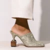 Les mules Bisou Mules à talons géométriques Les mules Bisou Mules à talons géométriques