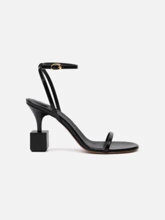 Les sandales Bisou Sandales à talons géométriques