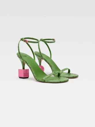 Les sandales Bisou Sandales à talons géométriques