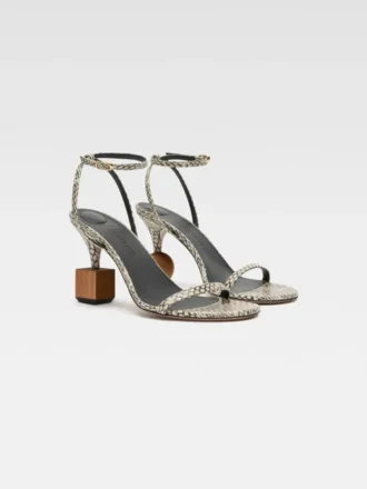 Les sandales Bisou Sandales à talons géométriques