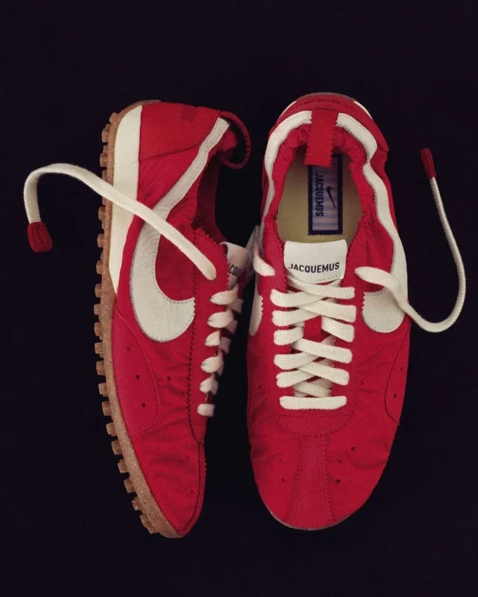 Moon Shoe Jacquemus + Nike Baskets unisexes Moon Shoes – Collaboration JACQUEMUS + Nike Moon Shoe Jacquemus + Nike Baskets unisexes Moon Shoes – Collaboration JACQUEMUS + Nike